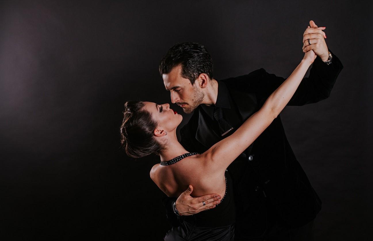 Al Comunale di Monfalcone la passione del tango incontra la tradizione dell'opera italiana